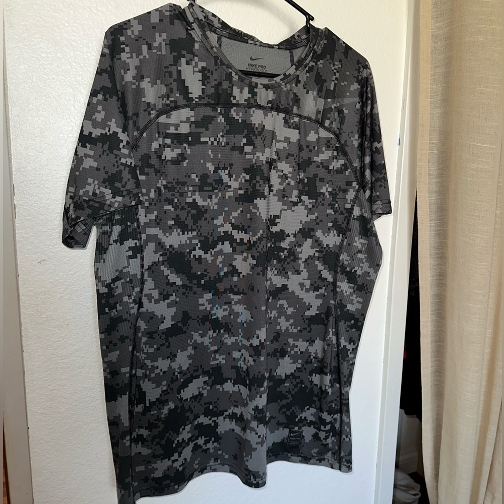 Nike Pro Hypercool Tee